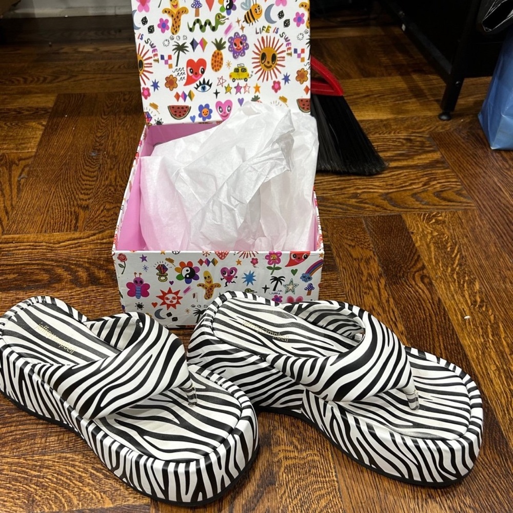 jeffrey campbell platform sandals